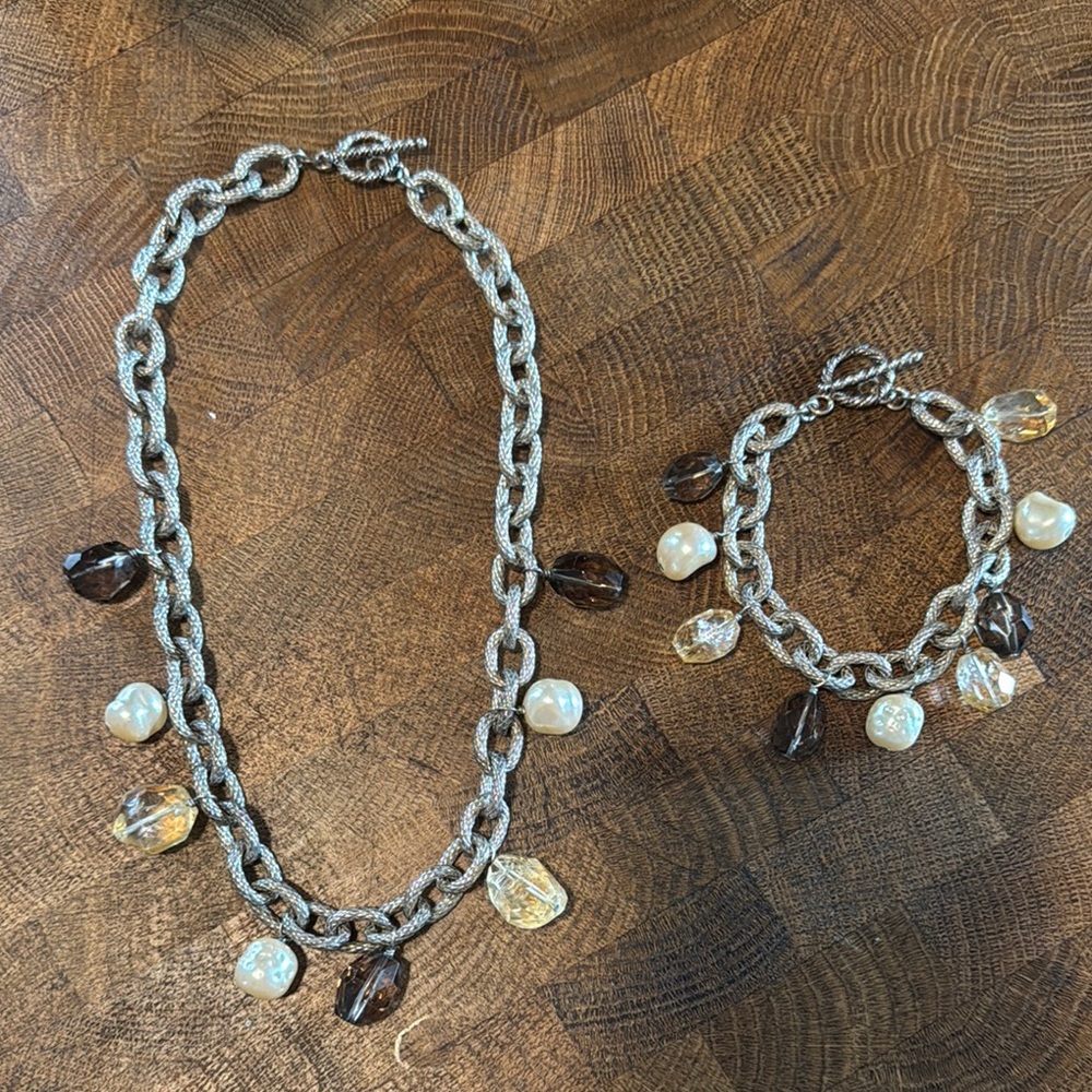 Elegant Silver Necklace and Bracelet Jewelry Set